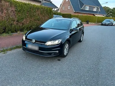 Gebraucht VW Golf VII Comfortline 150 PS (110 kW) 2018 Schwarz Kombi