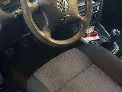 Schwarz Gebraucht 2002 VW Golf IV Edition Kombi | 1.200 € (Guter Preis)