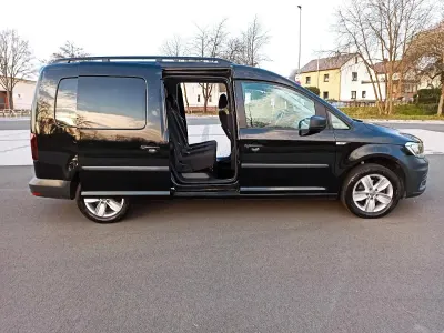 Gebraucht VW Caddy 102 PS (75 kW) 2020 Schwarz Van / Kleinbus