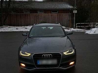 Grau Gebraucht 2012 Audi A4 S-Line Kombi | 11.400 € (Etwas zu teuer)