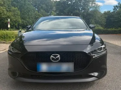 Gebraucht Mazda 3 Basis 122 PS (89 kW) 2019 Schwarz Kleinwagen