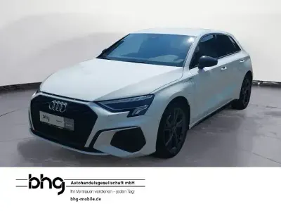 Gebraucht Audi A3 Sportback e-tron S-Line 204 PS (150 kW) 2021 Weiss Kleinwagen