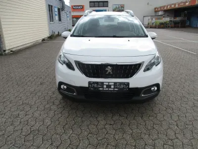 Gebraucht Peugeot 2008 Style 83 PS (61 kW) 2018 Weiß SUV