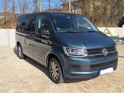 Second-hand VW T6 150 CP (110 kW) 2018 Verde Van