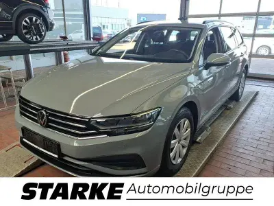Używany VW Passat Basis 150 KM (110 kW) 2023 Szary Kombi