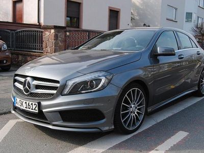 Gebraucht Mercedes A180 AMG line 122 PS (89 kW) 2014 Grau Limousine