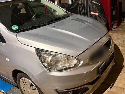 Silber Gebraucht 2017 Mitsubishi Space Star Kleinwagen | 5.500 €