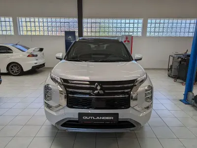 Neu Mitsubishi Outlander P-HEV Diamant Edition 306 PS (225 kW) 2026 Weiß SUV
