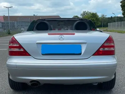 Gebraucht Mercedes SLK200 163 PS (119 kW) 2003 Silber Cabrio