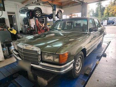 Usata Mercedes 280 156 CV (114 kW) 1977 Verde Berlina