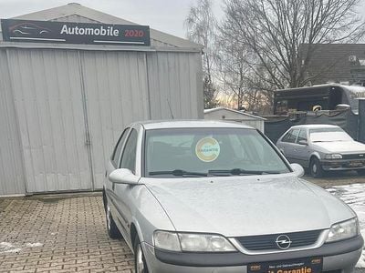 Gebraucht Opel Vectra 100 PS (73 kW) 1998 Silber Limousine