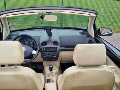 gebraucht VW Beetle Cabrio elektr. Diesel 1,9 l 105 PS, 4 l Verbrauch