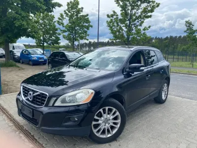 Używany Volvo XC60 Summum 175 KM (128 kW) 2010 Czarny SUV