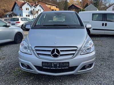 Mercedes B200