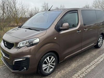 Braun Gebraucht 2016 Peugeot Traveller Allure Van / Kleinbus | 18.990 € (Guter Preis)