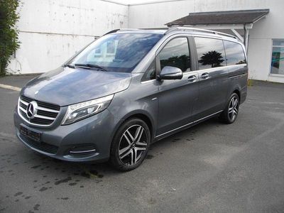 Grau Gebraucht 2015 Mercedes V250 Avantgarde Edition Van / Kleinbus | 31.500 € (Guter Preis)