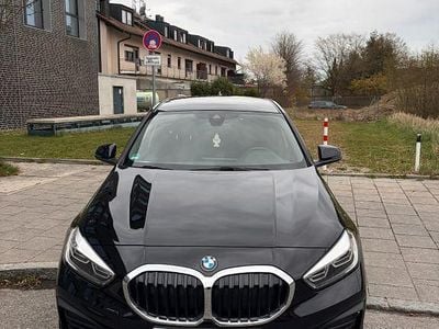 Gebraucht BMW 118 Luxury Line 136 PS (100 kW) 2022 Schwarz Kleinwagen