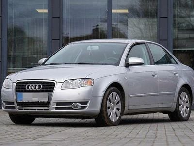 Gebraucht Audi A4 Comfort 131 PS (96 kW) 2006 Silbersee/lichtsilber Limousine
