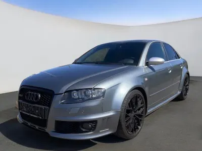 Używany Audi RS4 Exclusive 420 KM (308 kW) 2006 Szary Sedan/Limuzyna