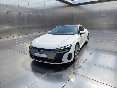 Gebraucht Audi e-tron GT quattro Comfort 350 kW (476 PS) 2023 Ibisweiß Limousine