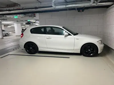 Używany BMW 116 M Sport 122 KM (89 kW) 2008 Biały Hatchback