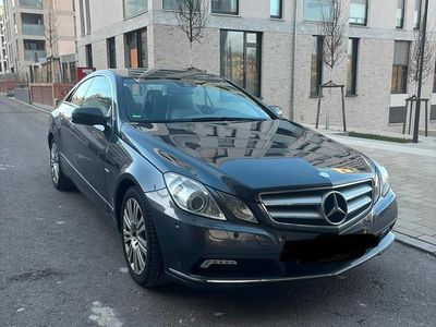 Gebraucht Mercedes E350 292 PS (214 kW) 2009 Grau Coupé