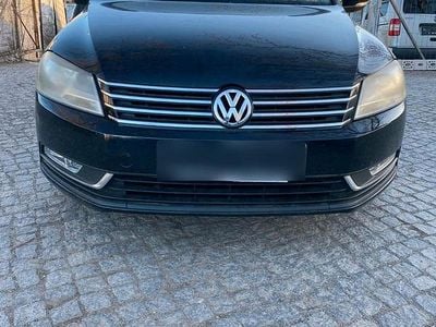 Gebraucht VW Passat 130 PS (95 kW) 2012 Schwarz Kombi
