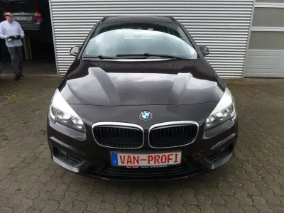 Gebraucht BMW 218 Gran Tourer Advantage 136 PS (100 kW) 2015 Braun Van / Kleinbus