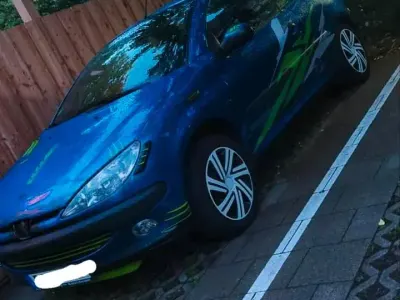Gebraucht Peugeot 206 CC 109 PS (80 kW) 2005 Blau Cabrio