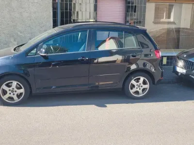 Gebraucht VW Golf Plus Cross Trendline 110 PS (80 kW) 2009 Schwarz Van / Kleinbus