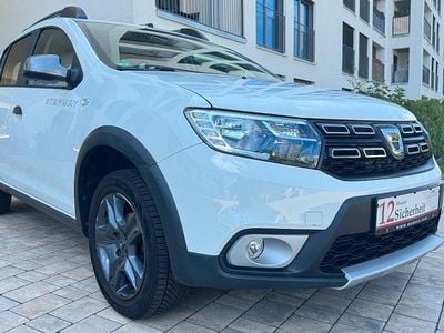 Second-hand Dacia Sandero Celebration 90 CP (66 kW) 2019 Alb Hatchback