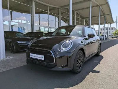 Gebraucht Mini Cooper 136 PS (100 kW) 2023 Schwarz Kleinwagen