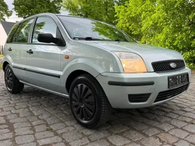 Gebraucht Ford Fusion Trend 80 PS (58 kW) 2004 Silber Kleinwagen