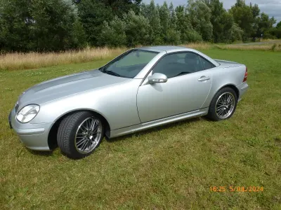 Gebraucht Mercedes SLK230 197 PS (144 kW) 2002 Silber Cabrio