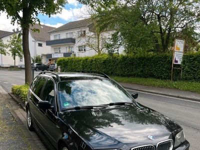 gebraucht BMW 320 E46 i Touring schwarz