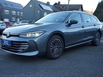 Grau Gebraucht 2025 VW Passat Elegance Kombi | 38.500 € (Etwas zu teuer)