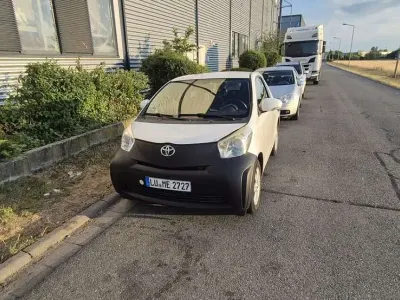 Gebraucht Toyota iQ 68 PS (50 kW) 2009 Kleinwagen