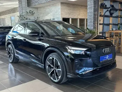 Gebraucht Audi Q4 e-tron Advanced 150 kW (204 PS) 2023 Schwarz SUV
