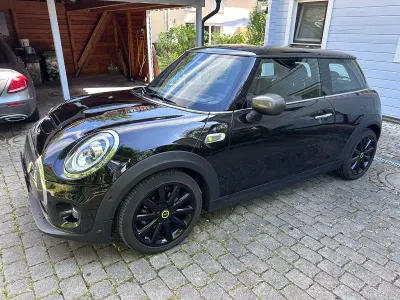 Gebraucht Mini Cooper SE 135 kW (184 PS) 2020 Schwarz Kleinwagen