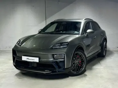 Neu Porsche Macan Turbo 469 kW (639 PS) 2026 Aventuringrünmetallic SUV