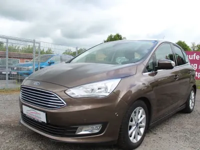 Gebraucht Ford C-MAX Titanium 150 PS (110 kW) 2016 Braun Van / Kleinbus
