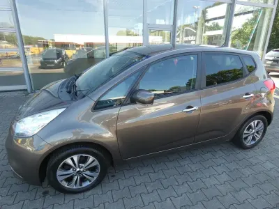 Gebraucht Kia Venga DREAM-TEAM Edition 90 PS (66 kW) 2016 Braun Kleinwagen