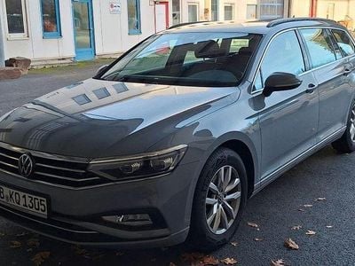 Gebraucht VW Passat Business 150 PS (110 kW) 2021 Mondsteingrau Kombi