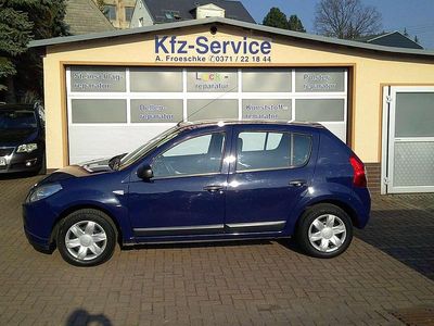 Gebraucht Dacia Sandero Ambiance 75 PS (55 kW) 2009 Dacia blau marine Kleinwagen