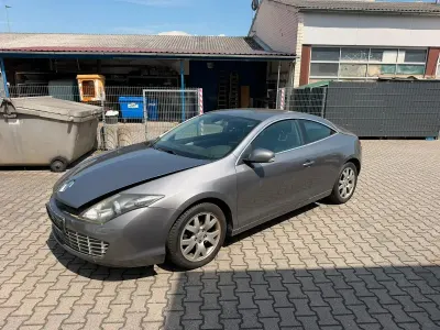 Gebraucht Renault Laguna Coupé Dynamique 170 PS (125 kW) 2009 Grau Coupé