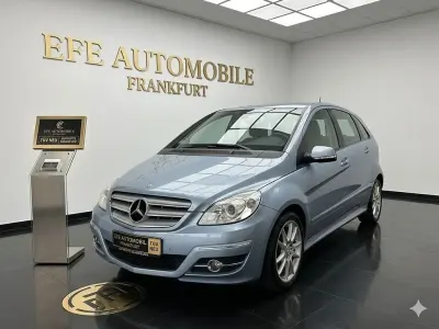 Gebraucht Mercedes B180 109 PS (80 kW) 2011 Blau Van / Kleinbus