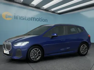 Gebraucht BMW 220 Active Tourer 156 PS (114 kW) 2025 Blau Van / Kleinbus