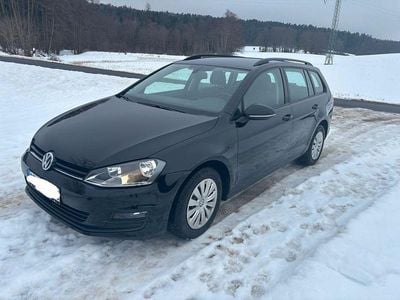 Schwarz Gebraucht 2015 VW Golf VII Comfortline Kombi | 6.100 € (Guter Preis)