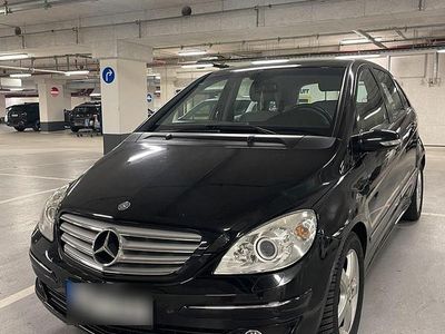 Schwarz Gebraucht 2007 Mercedes 180 Limousine | 3.999 €