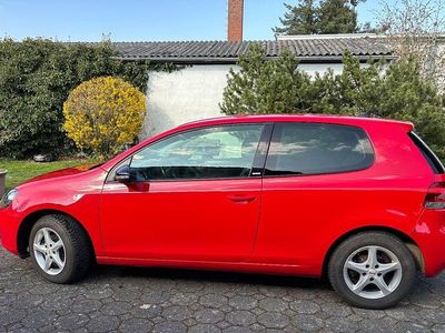 Gebraucht VW Golf VI Style 105 PS (77 kW) 2011 Rot Kleinwagen